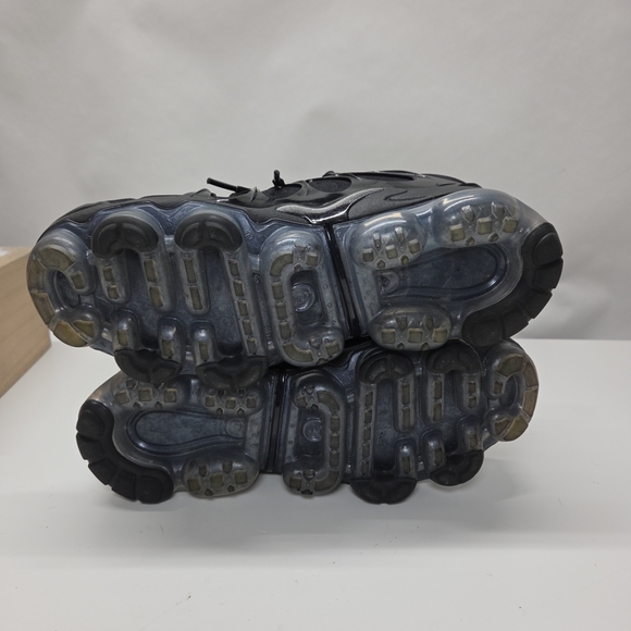 SOLD......Black Nike Air VaporMax Plus Sneakers - Picture 5 of 14